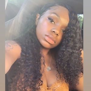 Meet your Posher, Coryonna